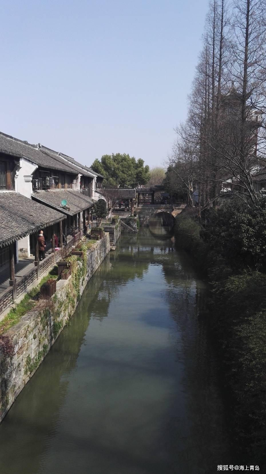 篮球运动员营救